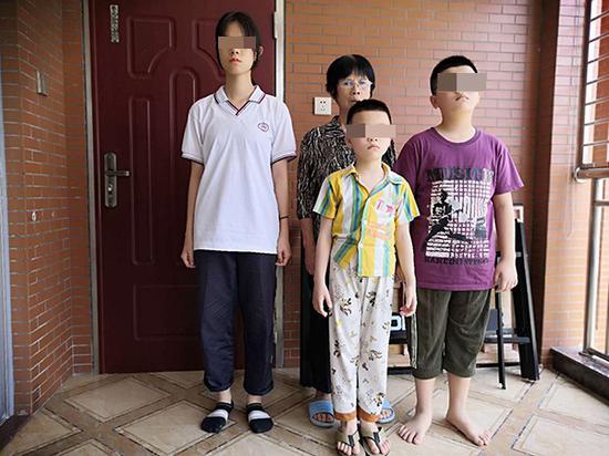 彭志明夫妇被害后，留下了年迈的母亲和3个孩子。