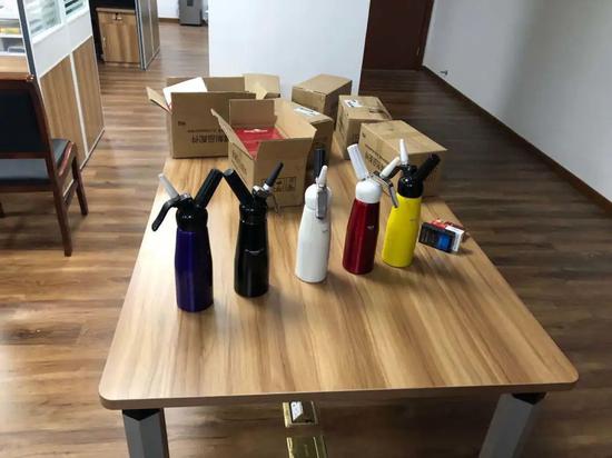 北青网综合浙江6名男女深夜开房，传出奇怪声响……全被警方带走！