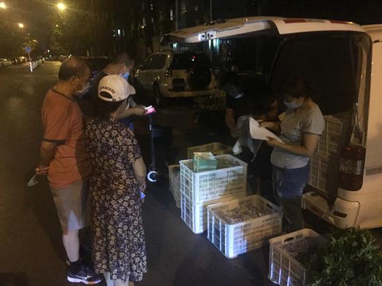 京郊探访:产地直采、冷链直送 24小时运转保供