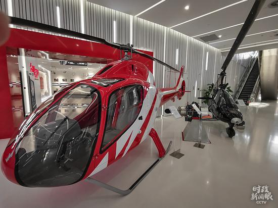 △RT-219轻型直升机，适用于巡逻巡查、应急救援等领域。（总台央视记者钟锐拍摄）