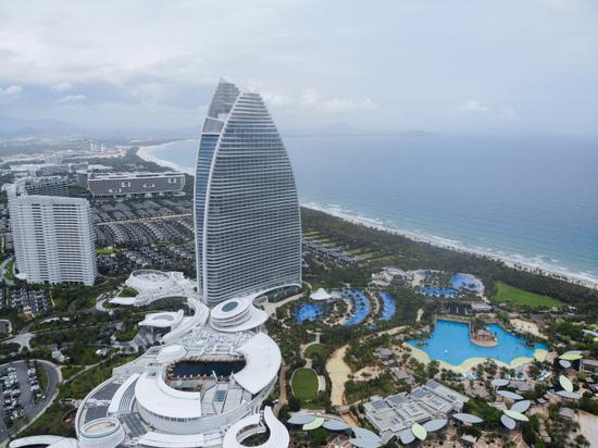 海南三亚亚特兰蒂斯度假区(无人机照片,2020年4月4日摄)。
