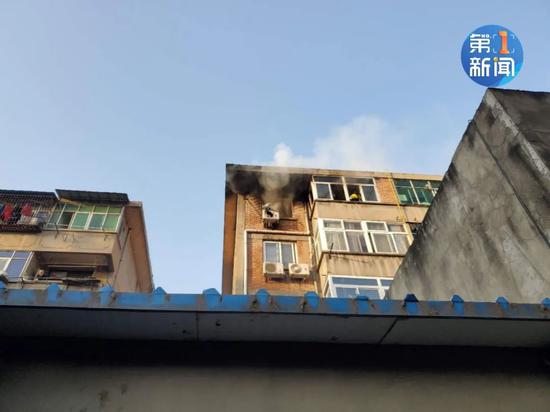 突发!西安一居民家起火!一名男子不幸身亡