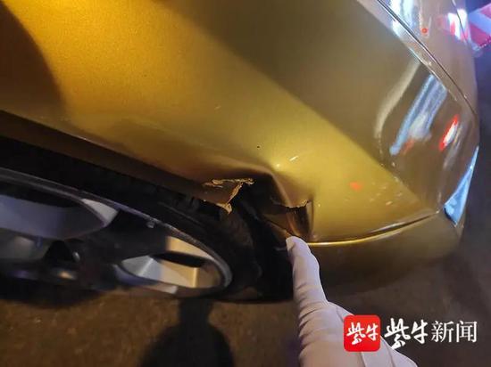 环卫车撞上兰博基尼损失超10万结果 手机新浪网 环卫车撞上兰博基尼损失超10万结果 手机新浪网