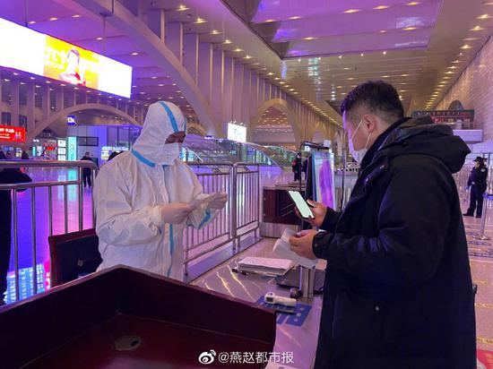 上海微电子今日交货中国第一台光刻技术