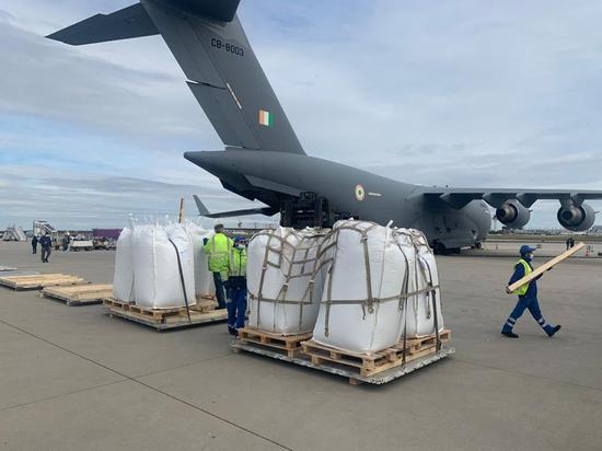  印度C17运输机从德国运回35吨医疗物资