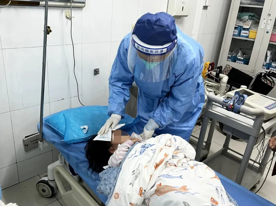 对话北京新冠定点医院院长:提高重症救治,住院收治,急诊患者承接能力