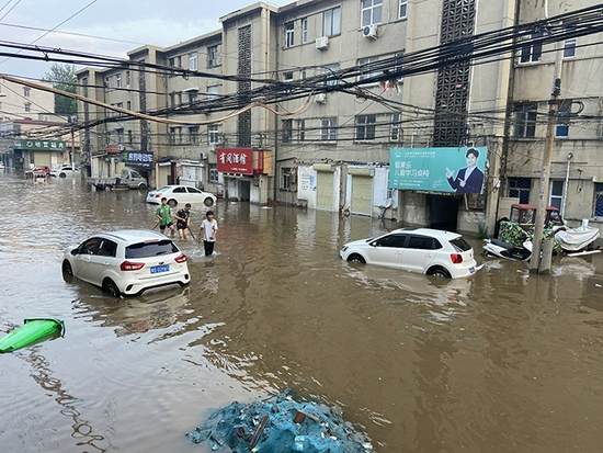 河南卫辉洪灾图片