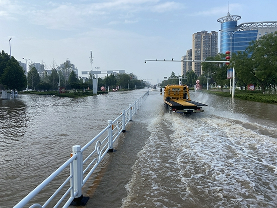 仅7月21日8时至22日10时,该市48个站点达到特大暴雨,其中卫辉塔岗到
