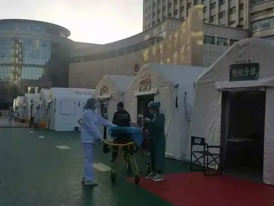 宁医大总院开设了临时急救中心接诊急诊患者。