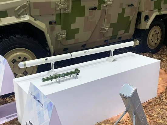 地面打击体系:70毫米轻型多用途精确制导导弹武器系统,40毫米微型导弹