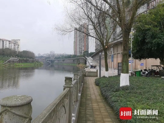  小车坠河事发地——重庆荣昌濑溪河边的一处小码头。