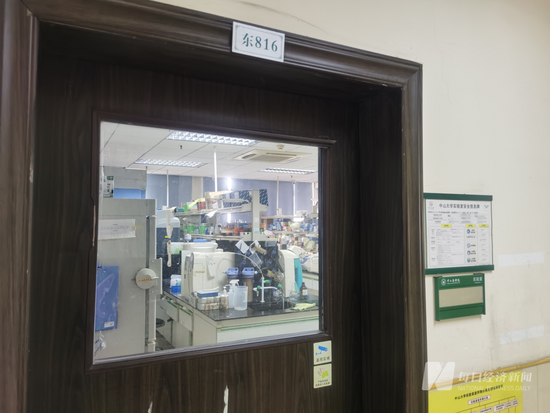 　816实验室门口&nbsp;图片来源：每经记者 吴泽鹏 摄