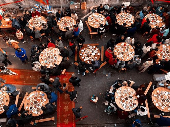 媒体：“娶不起”“还不起”“死不起” ，该咋治？