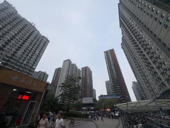 楼市冷清，有人卖不起房