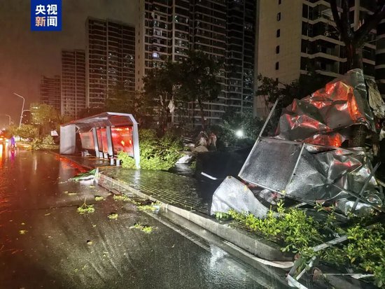 湖北黄石、黄冈等地出现雷暴大风，部分乡镇出现龙卷风，已造成8人死亡、1人失联