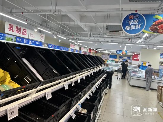 杭州有超市被搬空？晚上10点还有人排队采购，商家：商品供应充足
