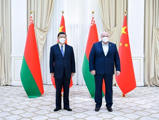 当地时间9月15日下午，国家主席习近平在撒马尔罕国宾馆会见白俄罗斯总统卢卡申科。新华社记者翟健岚 摄