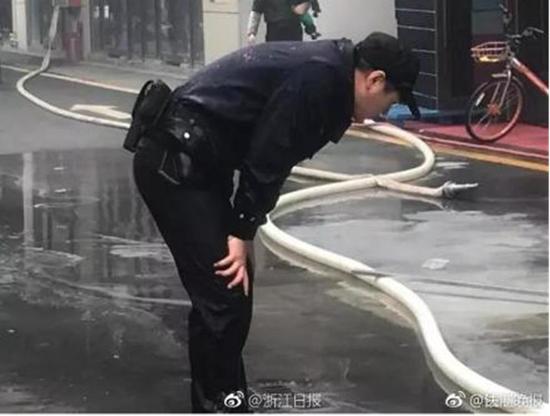  他吸入的是毒气，却将安全的空气带给你。