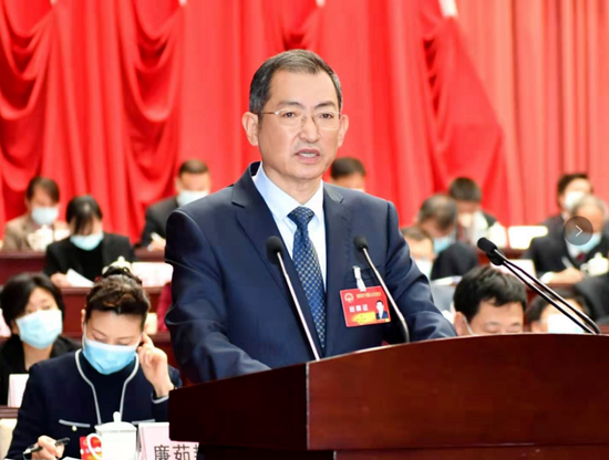 大会选举丁伟为秦皇岛市人民政府市长,彭云,鞠世闻,孙志川为秦皇岛市