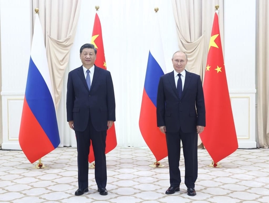 当地时间9月15日下午,国家主席习近平在撒马尔罕国宾馆同俄罗斯总统普京举行双边会见,就中俄关系和共同关心的国际和地区问题交换意见。新华社记者鞠鹏 摄