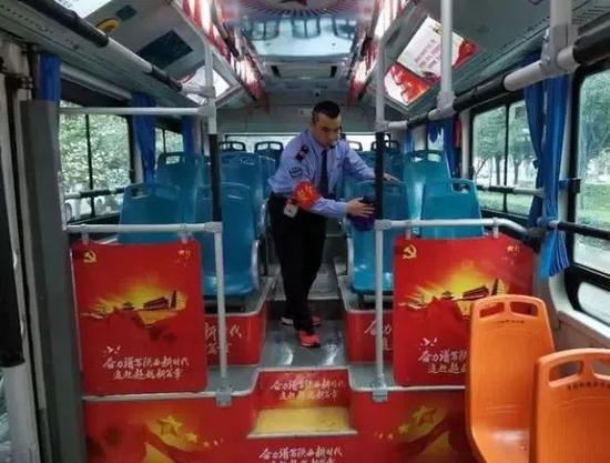 111亿元！1474万人次！