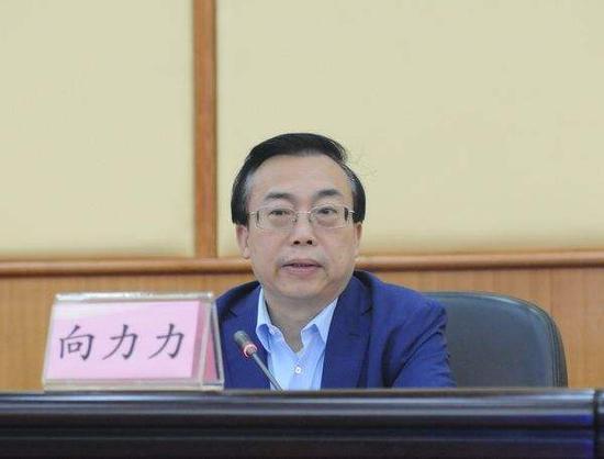 落马官员留置期间读《论共产党员的修养》近2