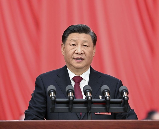 10月16日，习近平在中国共产党第二十次全国代表大会上作报告。新华社记者 饶爱民 摄