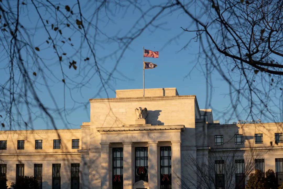 这是12月2日在美国华盛顿拍摄的美联储总部大楼。刘杰摄