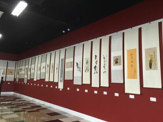 倪萍办画展:倪萍加拿大办书画展 十几幅画作被抢购(图) 倪萍书画展