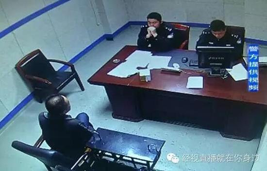 警方提供视频截图。