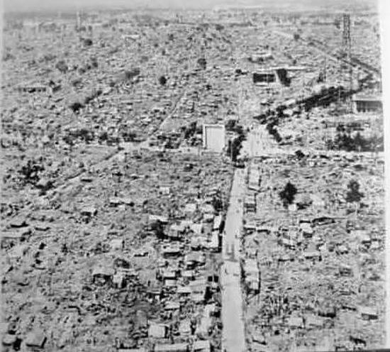 唐山地震后，新华路房屋几乎全部坍塌