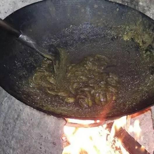 我竟然真的吃了屎!还挺好吃