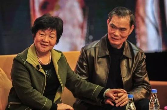 嫁给重病丈夫 李玉枝44年不离不弃