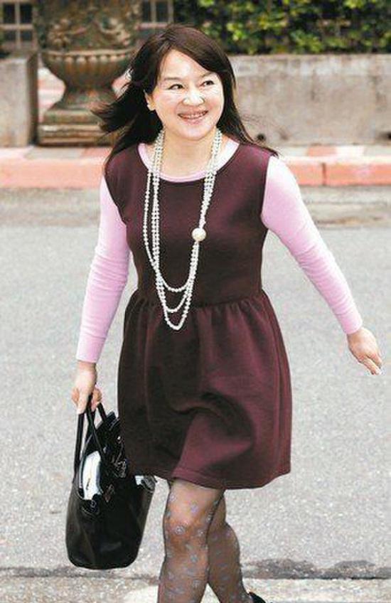 台湾名嘴周玉蔻点名富士康总裁郭台铭曾捐3亿(台币)政治献金给连胜文