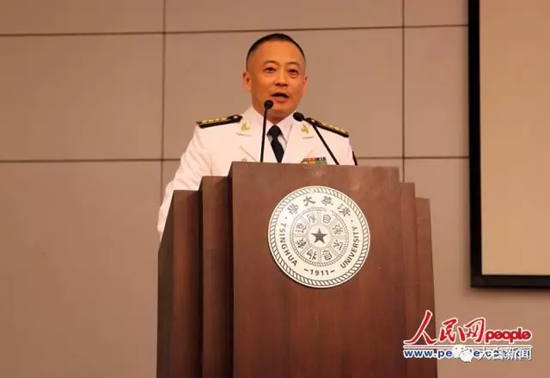 舰长张峥:辽宁舰第一任舰长张峥:不当上舰长 我绝不结婚 (海军辽宁舰舰长张峥在清华大学演讲)