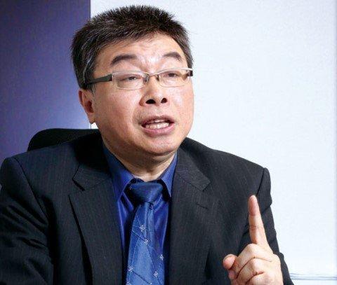 邱毅被控影射高雄市长风灾期间泡温泉 二审仍无罪