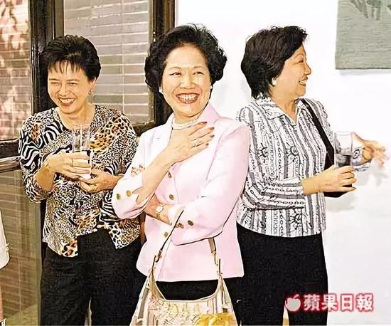 陈方安生简历:爱告洋状的