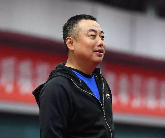 刘国梁首度回应卸任总教练风波:留下来只能做组长