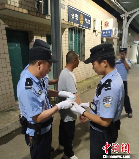  执行行政拘留现场。西昌铁路公安处供图