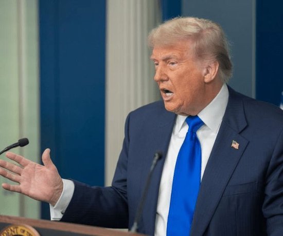 因爱泼斯坦档案，FBI二把手上任9个月宣布辞职！特朗普：他想回去做节目了