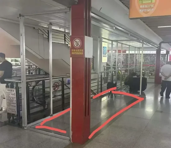 被拍卖的商铺位置 图片来源：极目新闻