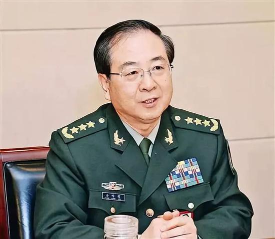 北京军区司令员房峰辉