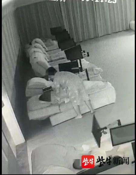 男子冒充汗蒸馆员工猥亵女客:我给你盖下被子