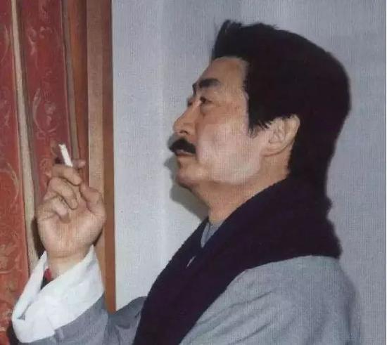 六小龄童 章金莱 六小龄童曾经演绎过鲁迅等不同角色