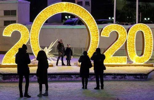 2020年 世界会蹿出“黑天鹅”“灰犀牛”吗?