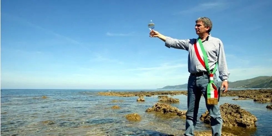 在意大利小镇，发现“地中海饮食”的传统与未来休闲区蓝鸢梦想 - Www.slyday.coM