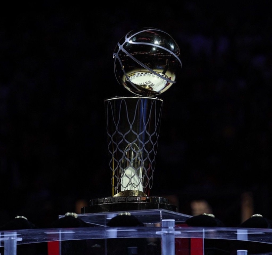 勇士NBA赛程一览从揭幕战到季后赛冲刺的重要时间节点梳理