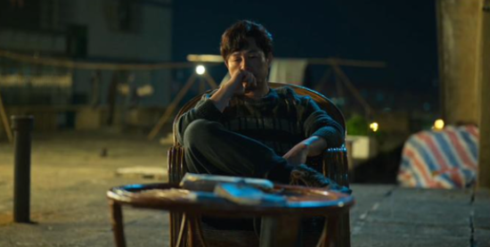 白宫晚宴枪手认供！目标非特朗普，万斯53%支持率成共和党新星