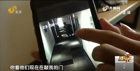 记者问王女士你认识这两个人吗？王女士回答：“我不认识！”