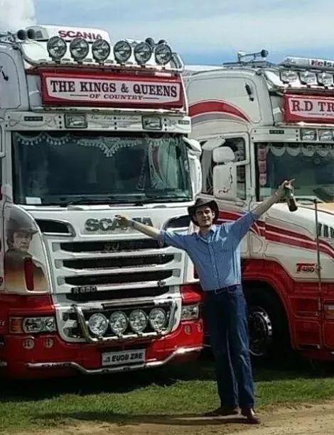 缓慢的死亡:史上最残忍的“死亡卡车” 如何走上不归路?